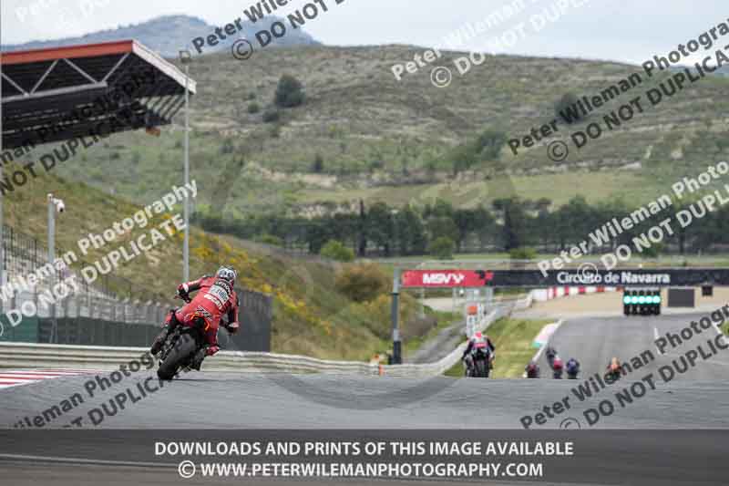 cadwell no limits trackday;cadwell park;cadwell park photographs;cadwell trackday photographs;enduro digital images;event digital images;eventdigitalimages;navarra;no limits trackdays;peter wileman photography;racing digital images;trackday digital images;trackday photos